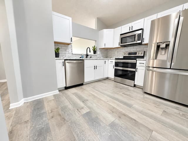 138 SW 159th Way, Sunrise FL 33326 - Sunrise, FL - Photo 4