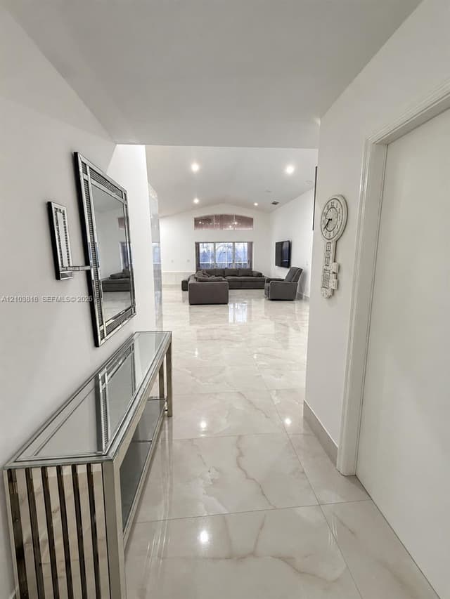 5292 SW 38th Ave, Hollywood FL 33312 - Hollywood, FL - Photo 3