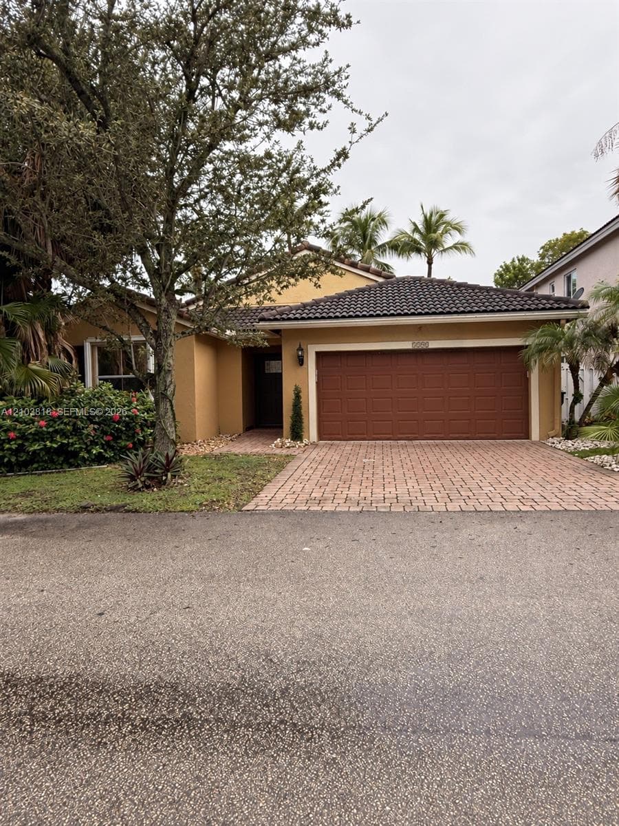 5292 SW 38th Ave, Hollywood FL 33312 - Hollywood, FL - Photo 1