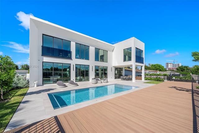 2380 NE 196th St, Miami FL 33180 - Miami, FL - Photo 3