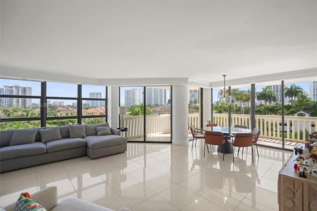 1000 W Island Blvd # 504, Aventura FL 33160 - Aventura, FL - Photo 2