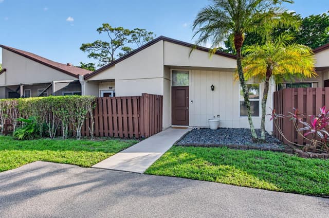 11662 Timbers Way, Boca Raton FL 33428 - Boca Raton, FL - Photo 2