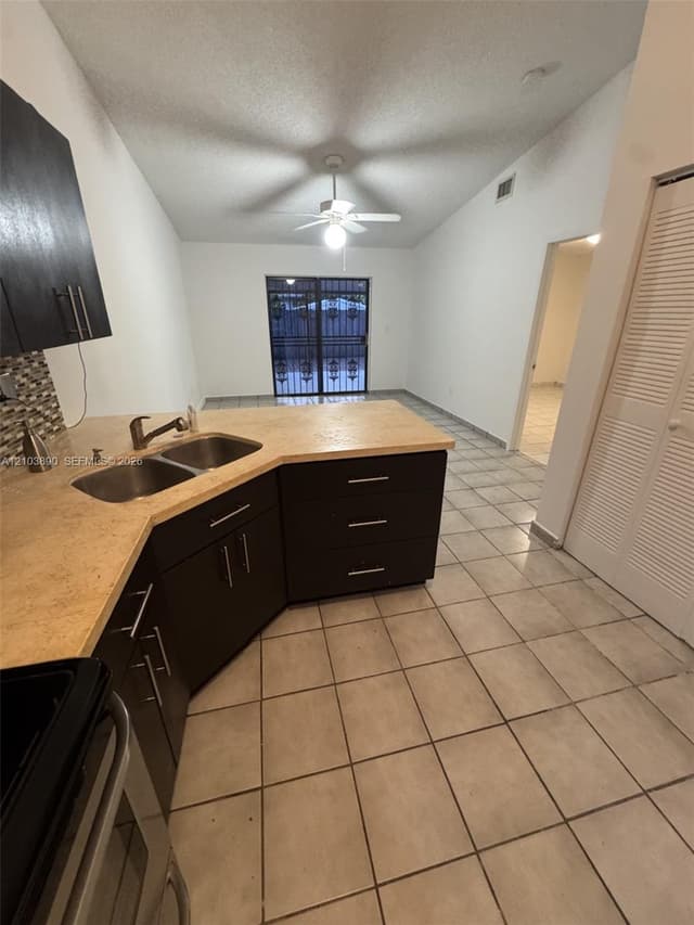 5640 W 20th Ct, Hialeah FL 33016 - Hialeah, FL - Photo 2