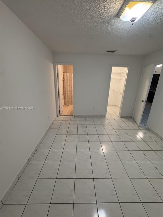5640 W 20th Ct, Hialeah FL 33016 - Hialeah, FL - Photo 7
