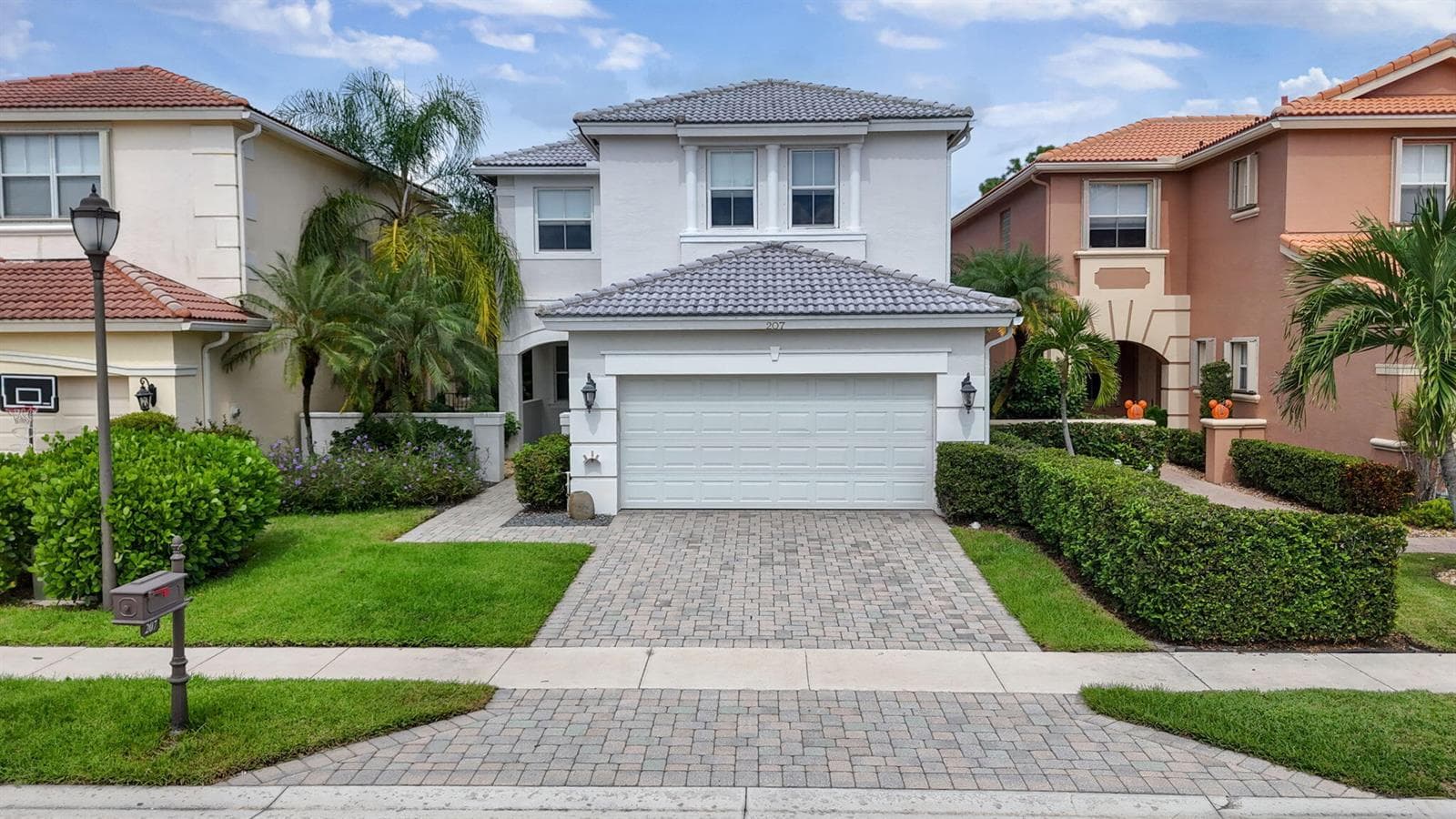 207 ISLE VERDE Way, Palm Beach Gardens FL 33418 - Palm Beach Gardens, FL - Photo 1