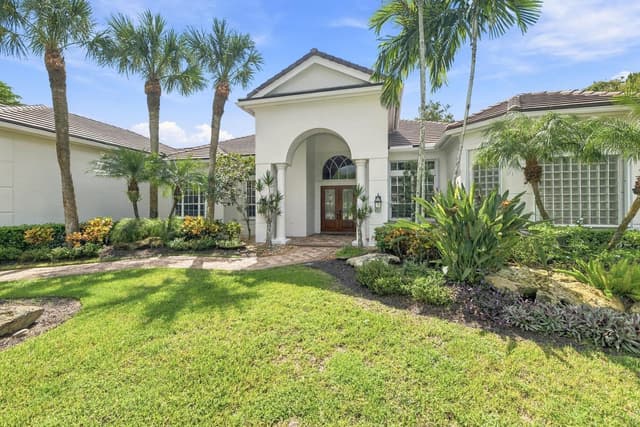 17104 GULF PINE Circle, Wellington FL 33414 - Wellington, FL - Photo 2