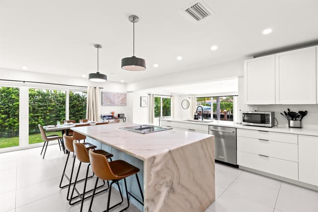 2417 NE 19th Avenue, Wilton Manors FL 33305 - Wilton Manors, FL - Photo 5