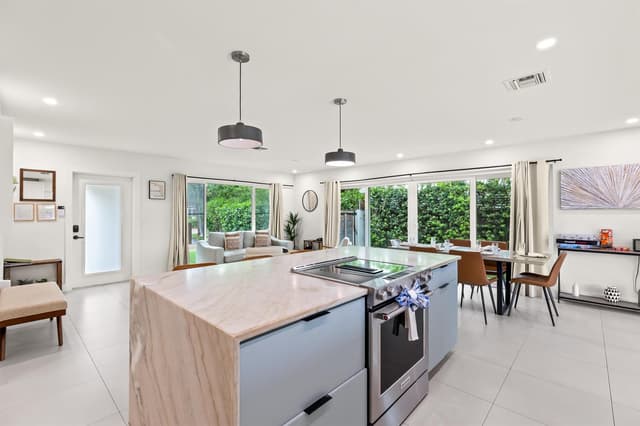 2417 NE 19th Avenue, Wilton Manors FL 33305 - Wilton Manors, FL - Photo 4