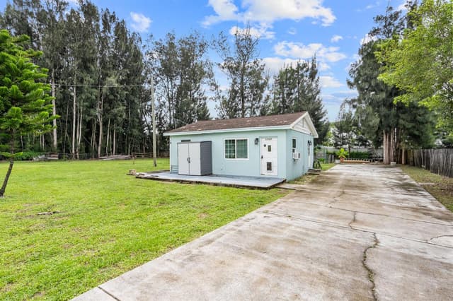 6368 Bishoff Road, West Palm Beach FL 33413 - West Palm Beach, FL - Photo 2