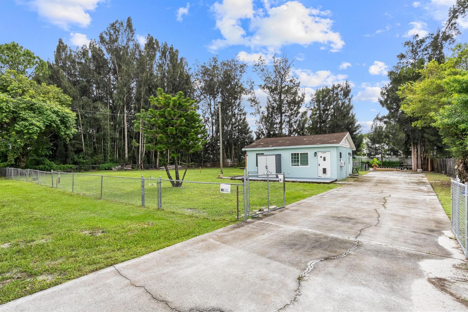 6368 Bishoff Road, West Palm Beach FL 33413 - West Palm Beach, FL - Photo 1