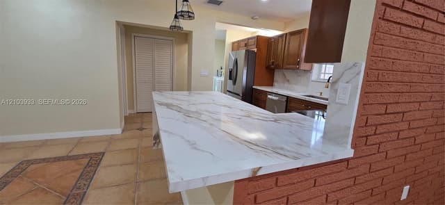 2512 Island Dr, Miramar FL 33023 - Miramar, FL - Photo 7