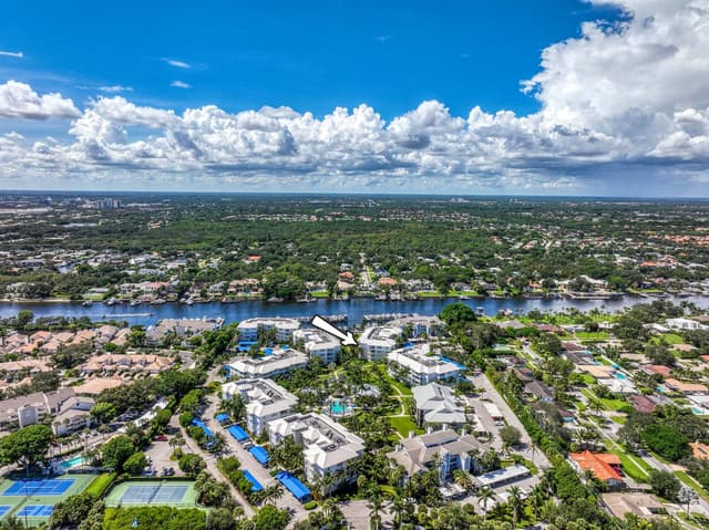 441 Bay Colony Drive N, Juno Beach FL 33408 - Juno Beach, FL - Photo 2