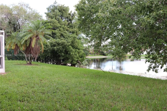16258 NW 12th St, Pembroke Pines FL 33028 - Pembroke Pines, FL - Photo 2