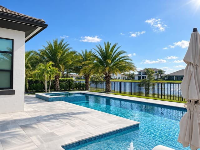 9215 CORAL ISLES Circle, Palm Beach Gardens FL 33412 - Palm Beach Gardens, FL - Photo 4