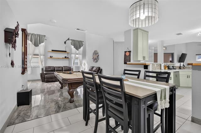 1605 SW 158th Ave, Pembroke Pines FL 33027 - Pembroke Pines, FL - Photo 7