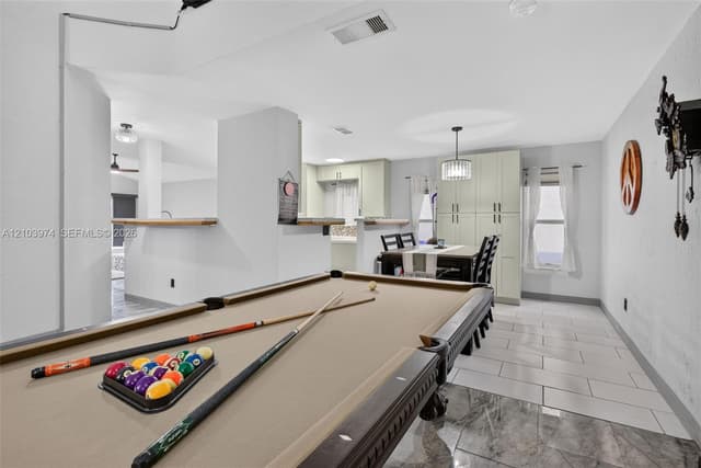 1605 SW 158th Ave, Pembroke Pines FL 33027 - Pembroke Pines, FL - Photo 5