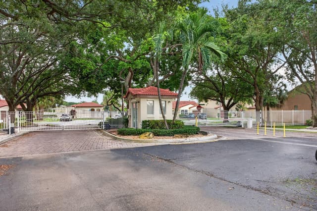 509 NW 36th Avenue, Deerfield Beach FL 33442 - Deerfield Beach, FL - Photo 3