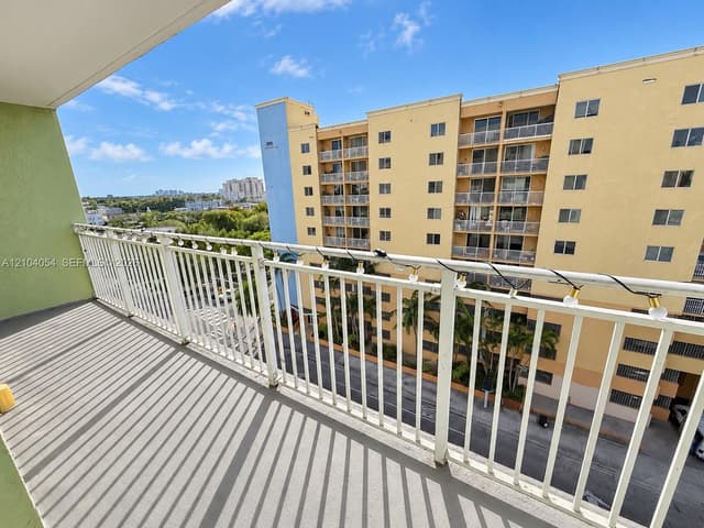 219 NW 12th Ave # 705, Miami FL 33128 - Miami, FL - Photo 4