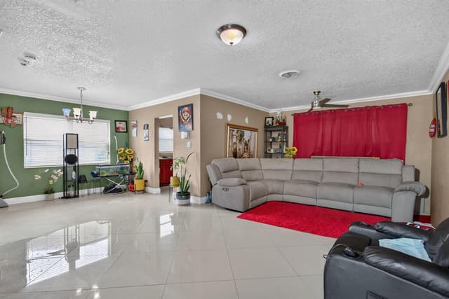 6351 SW 10TH Court, North Lauderdale FL 33068 - North Lauderdale, FL - Photo 7