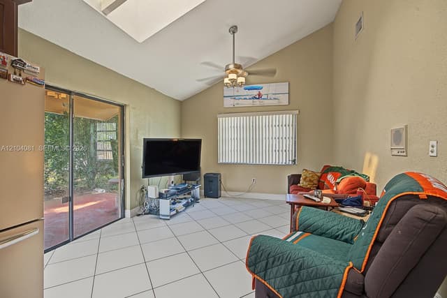 28702 SW 163rd Ct, Homestead FL 33033 - Homestead, FL - Photo 4
