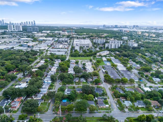 14145 NE 16th Court, North Miami FL 33181 - North Miami, FL - Photo 2