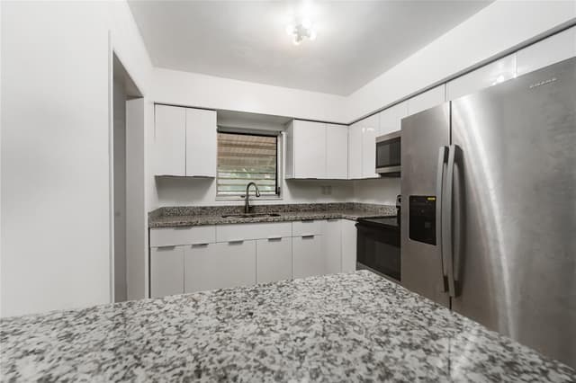 14145 NE 16th Court, North Miami FL 33181 - North Miami, FL - Photo 4