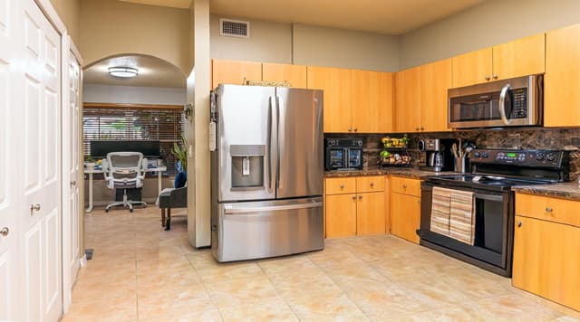 8422 NW 140th Terrace # 3603, Miami Lakes FL 33016 - Miami Lakes, FL - Photo 3