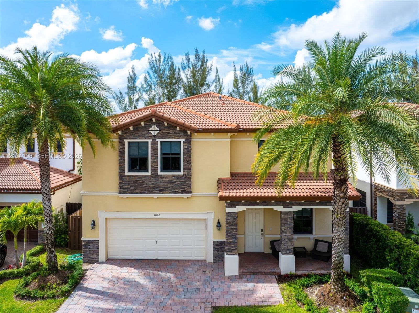9890 NW 86th Ter, Doral FL 33178