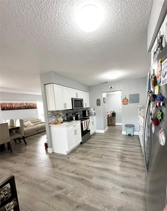 8425 NW 8th St # 401, Miami FL 33126 - Miami, FL - Photo 6