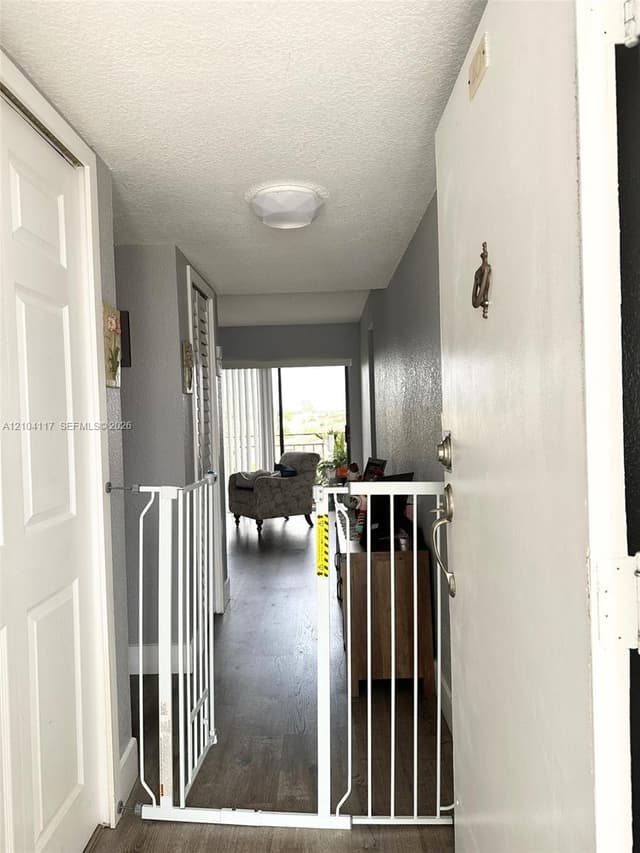 8425 NW 8th St # 401, Miami FL 33126 - Miami, FL - Photo 3