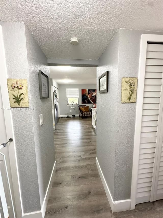 8425 NW 8th St # 401, Miami FL 33126 - Miami, FL - Photo 5