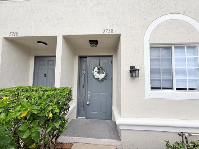5738 NW 48TH Avenue, Coconut Creek FL 33073 - Coconut Creek, FL - Photo 2