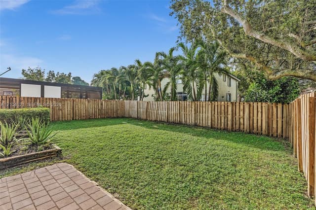 7792 NW 18th St, Pembroke Pines FL 33024 - Pembroke Pines, FL - Photo 5