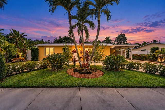 949 Laurel Road, North Palm Beach FL 33408 - North Palm Beach, FL - Photo 2