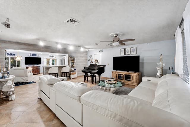949 Laurel Road, North Palm Beach FL 33408 - North Palm Beach, FL - Photo 5