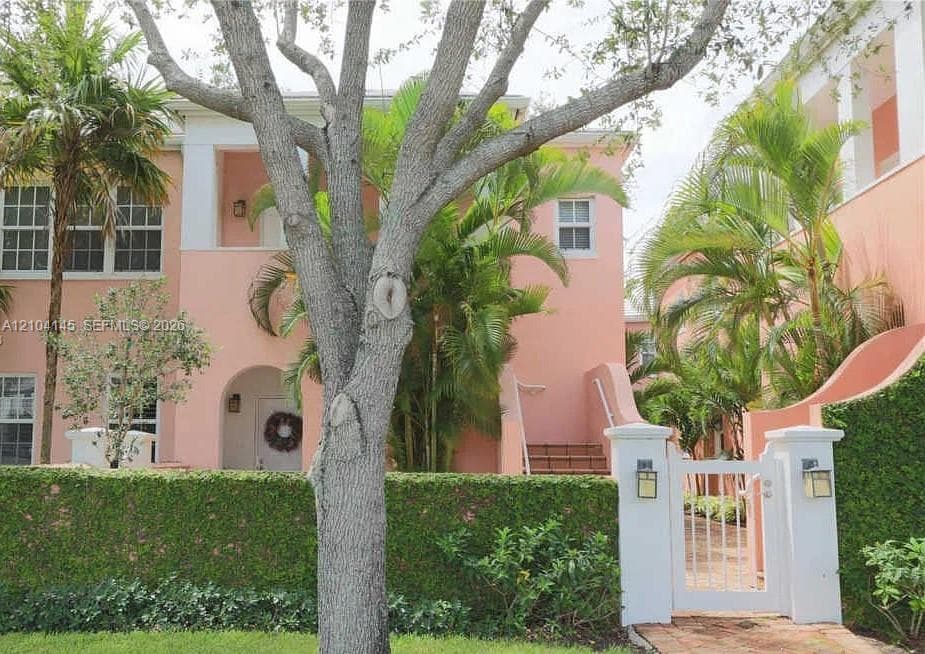 578 Loretto Ave # 5, Coral Gables FL 33146