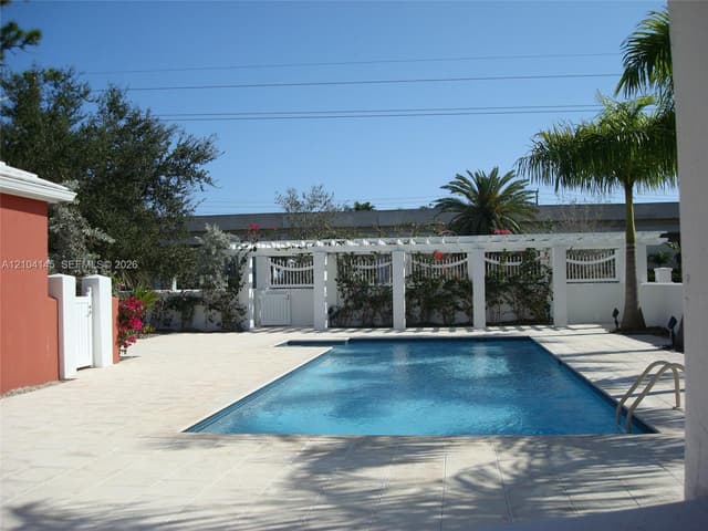 578 Loretto Ave # 5, Coral Gables FL 33146 - Coral Gables, FL - Photo 5