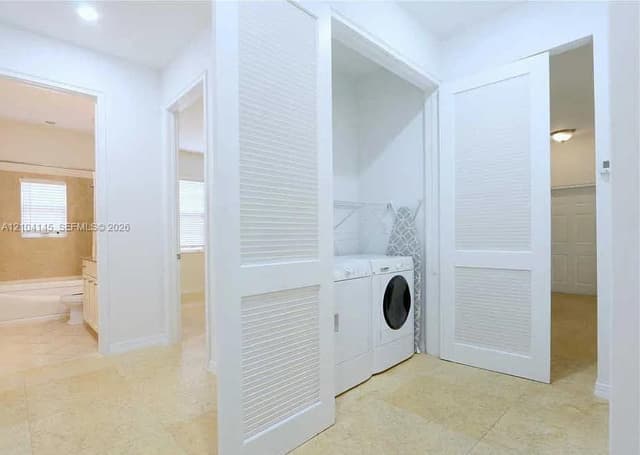 578 Loretto Ave # 5, Coral Gables FL 33146 - Coral Gables, FL - Photo 4