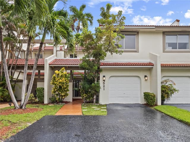 4521 NW 102nd Ct, Doral FL 33178 - Doral, FL - Photo 2