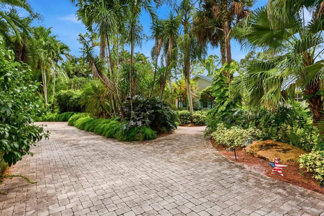 16280 E Sycamore Drive, FL 33470 - Photo 2