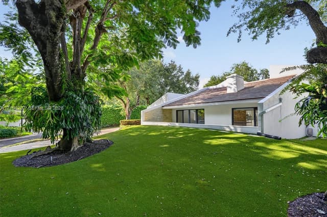 7001 Robles St, Coral Gables FL 33143 - Coral Gables, FL - Photo 3
