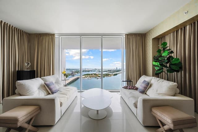 1040 Biscayne Boulevard # 4202, Miami FL 33132 - Miami, FL - Photo 3
