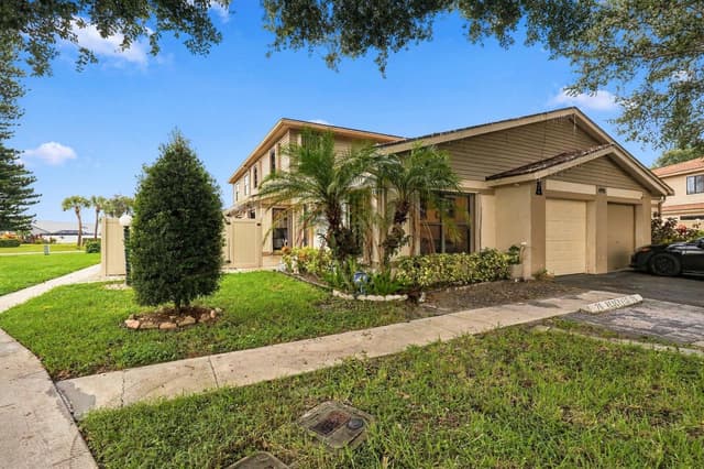 4475 Willow Pond Road # A, West Palm Beach FL 33417 - West Palm Beach, FL - Photo 2