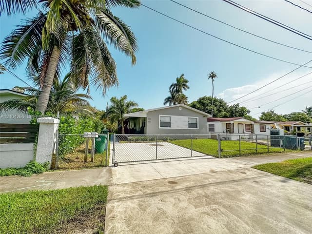 250 NW 82nd Ter, Miami FL 33150 - Miami, FL - Photo 2