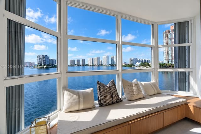 3530 Mystic Pointe Dr # 415, Aventura FL 33180 - Aventura, FL - Photo 4