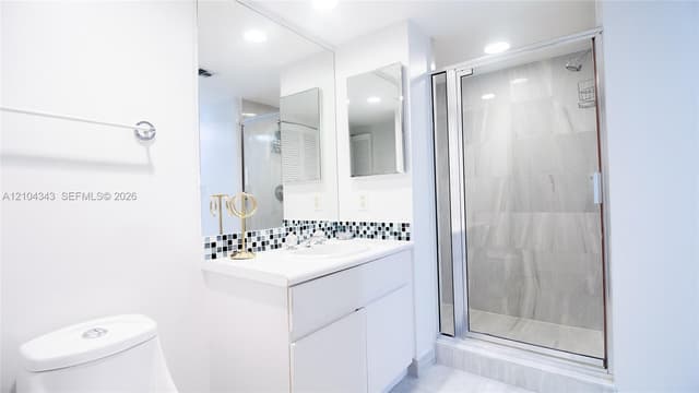 16425 Collins Ave # 1215, Sunny Isles Beach FL 33160 - Sunny Isles Beach, FL - Photo 2