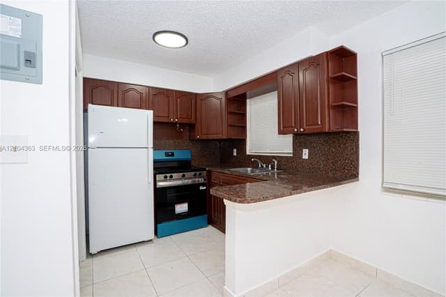 5270 SW 90th Way, Cooper City FL 33328 - Cooper City, FL - Photo 4