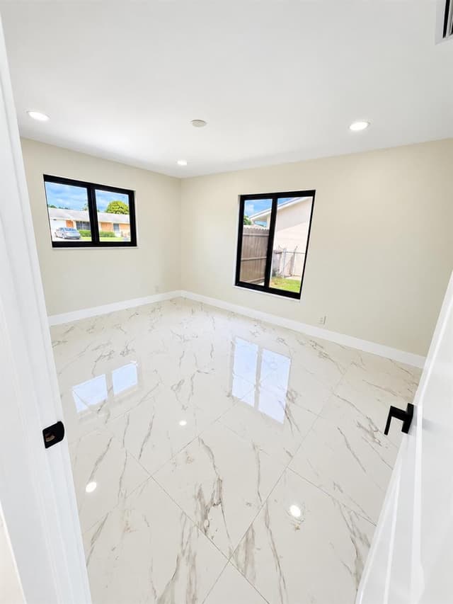 4922 ROYAL S, West Palm Beach FL 33415 - West Palm Beach, FL - Photo 6