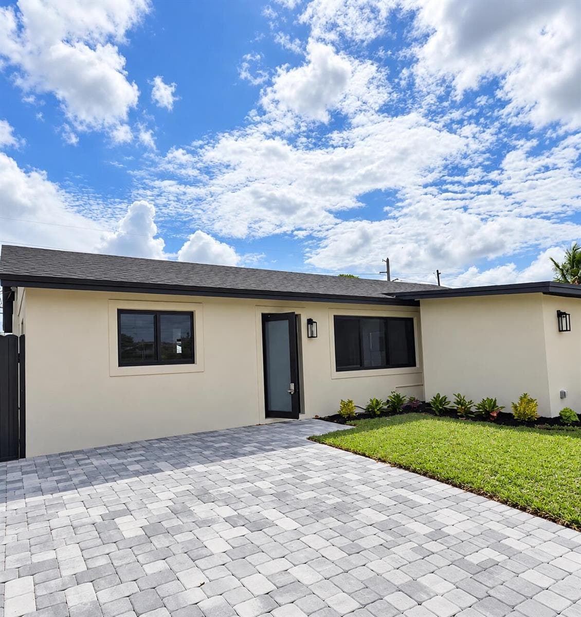 4922 ROYAL S, West Palm Beach FL 33415 - West Palm Beach, FL - Photo 1