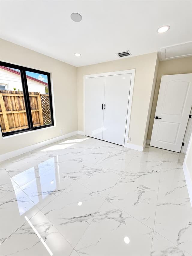 4922 ROYAL S, West Palm Beach FL 33415 - West Palm Beach, FL - Photo 4